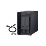 Imagen de la QNAP TR-002, una caja para disco duro externo en color negro, compatible con discos de 2.5 y 3.5 pulgadas. SKU: TR-002