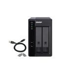 Imagen de la QNAP TR-002, una caja para disco duro externo en color negro, compatible con discos de 2.5 y 3.5 pulgadas. SKU: TR-002
