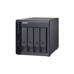 Imagen de la QNAP caja para disco duro externo TR-004, con carcasa negra para discos duros o SSD de 2.5 y 3.5 pulgadas, SKU TR-004