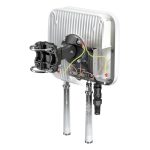 Imagen de la antena direccional QuWireless QuMax con capacidad PoE/LAN y 6 dBi, SKU A950M. Ideal para mejorar la red inalámbrica.