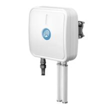 Antena direccional QuWireless modelo AR1520M con 7 dBi de ganancia para redes inalámbricas.
