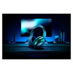 Auriculares Razer Barracuda con conectividad inalámbrica y alámbrica, diadema ajustable, USB Tipo C, Bluetooth, color negro, SKU RZ04-03790100-R3M1.
