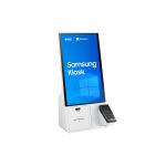 Imagen del Samsung KM24C-3, un dispositivo de señalización con pantalla táctil de 24 pulgadas, resolución Full HD, 250 cd/m² de brillo, en color blanco, y procesador incorporado con Windows 10 IoT Enterprise, SKU: LH24KMC3BGCXEN