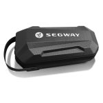 Base de carga portátil Segway con conexión USB rápida AD.05.00.13.0016. Ideal para dispositivos electrónicos en movimiento.