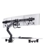 Soporte VESA de sobremesa de StarTech.com para tres monitores de 27 pulgadas, modelo 3M1A3SG-MONITOR-ARM, con montajes 75x75 y 100x100 y ajuste sin herramientas.