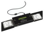Imagen del clonador y borrador autónomo StarTech.com para discos duros y SSD SATA, incluye pantalla LCD y cumple con TAA. SKU: SATSASDUPE11.