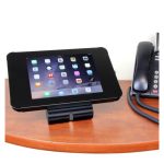 Base de tablet StarTech.com con seguro de acero, compatible con iPad. Puede montarse en escritorio o pared. SKU: SECTBLTPOS