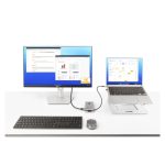 Adaptador multipuertos USB-C StarTech.com con HDMI 4K a 60Hz, VGA, tres puertos USB, Power Delivery de 100W y cable de 30cm. SKU: DKT31CVHPD3