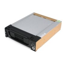 Rack móvil StarTech.com de aluminio reforzado para disco duro HDD SATA de 3,5 pulgadas con bandeja bahía de 5,25 pulgadas, SKU DRW150SATBK