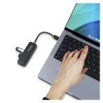 Imagen del StarTech.com Hub USB-C de 4 Puertos, modelo H5C4A-USB-HUB, que ofrece 4 puertos USB-A, es alimentado por el bus y posee protección de sobrecorriente. Ideal para viajes.