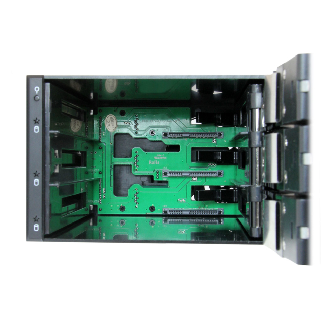 StarTech.com Rack Móvil Backplane de 3 Bahías para Unidades de 3,5 SAS II/SATA III Hot Swap - 6 Gbps - Rack Móvil de Aluminio con Intercambio en Caliente 4 StarTech.com Rack Móvil Backplane de 3 Bahías ventilación