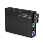 Imagen del conversor de medios StarTech, modelo MCM110SC2EU, que convierte Ethernet RJ45 a fibra óptica multimodo SC con alcance de 2 km.
