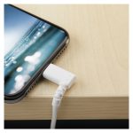 StarTech.com Cable USB-A a Lightning de 1 metro en color blanco acodado a 90 grados a la derecha, SKU RUSBLTMM1MWR, resistente y certificado MFi para iPhone