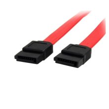 Imagen del cable SATA StarTech.com de 0.45 metros en color rojo, modelo SATA18, ideal para conexión de discos duros y unidades ópticas.