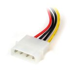 Adaptador de cable de alimentación SATA de StarTech.com, 15 cm, con ángulo a la izquierda, 15 pines a 4 pines LP4. SKU: SATAPOWADPL