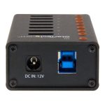 Vista del concentrador USB 3.0 StarTech de 7 puertos con caja de metal, ideal para sobremesa o montaje en pared, SKU ST7300U3M