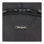 Funda tipo mochila negra para portátil de 15.6 pulgadas de Targus, modelo CN600, con compartimentos adicionales y diseño ergonómico
