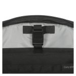 Imagen de la mochila Targus EcoSmart City Backpack en color negro, ideal para portátiles y accesorios. SKU TBB657GL.