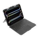 Vista frontal de la funda Targus VersaVu para tablet con teclado Bluetooth en español, color negro. SKU: THZ988ES
