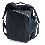 Imagen de la mochila Techair Commuter Pro en color negro y gris con capacidad para portátiles de 15.6 pulgadas, código SKU TACMB001