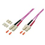 Imagen del cable Techly ILWL D5-B-100/OM4, un cable de fibra óptica de 10 metros con conectores SC de color fucsia. SKU: ILWL D5-B-100/OM4.