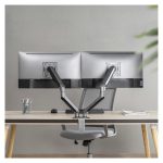 Soporte de monitor TooQ DB4132TNR-G para escritorios, compatible con monitores de hasta 32 pulgadas. SKU: DB4132TNR-G