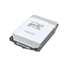 Imagen del Toshiba MG04ACA200E, un disco duro interno con 2 TB de capacidad, 7200 RPM, 128 MB de caché y tamaño de 3.5 pulgadas con interfaz Serial ATA III