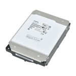 Disco duro interno Toshiba MG11ACA24TE con capacidad de 24 TB, velocidad de 7200 RPM, transferencia de 1000 MB/s y tamaño de 3.5 pulgadas. SKU: MG11ACA24TE.