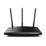 Imagen del router TP-Link Archer A8, con Gigabit Ethernet, doble banda 2,4 GHz y 5 GHz, en color negro. SKU Archer A8