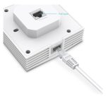 Vista frontal del TP-Link Omada EAP650-Wall, punto de acceso inalámbrico blanco, velocidad hasta 3000 Mbps, compatible con PoE. SKU: EAP650-wall