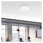 Imagen del TP-Link Omada EAP670, un punto de acceso inalámbrico con una velocidad de 5400 Mbit/s, ideal para redes de alta velocidad. SKU: EAP670