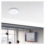 Imagen del punto de acceso inalámbrico TP-Link Omada EAP680 blanco, velocidad 4804 Mbit/s, compatible con PoE. SKU EAP680