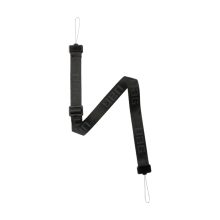 Imagen de la correa negra Urban Armor Gear, modelo B-SHLDSTRP-BK, diseñada para brindar seguridad adicional a las fundas de tabletas.