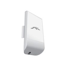 Vista del Ubiquiti NanoStation M2 con velocidad de 150 Mbit/s y tecnología PoE, SKU LOCOM2