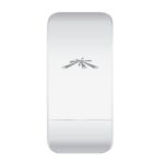 Vista del Ubiquiti NanoStation M2 con velocidad de 150 Mbit/s y tecnología PoE, SKU LOCOM2