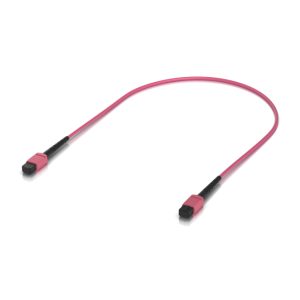 Imagen del Ubiquiti UACC-OFC-MA-MPMP-0.5M, cable de fibra óptica de 0,5 metros con conectores MPO/UPC en color rosa, ideal para centro de datos.