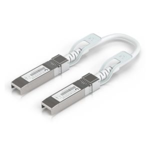 Imagen del cable de fibra óptica e InfiniBand de Ubiquiti, modelo UACC-Uplink-SFP28-0.15M-10, de 0,15 metros y color blanco