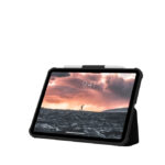 Folio Urban Armor Gear Plyo para iPad de 27,7 cm (10.9 pulgadas) en color negro y translúcido, SKU 123392114043