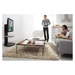 Soporte monitor Vogel's EFF 8340 negro de 165,1 cm (65 pulgadas), SKU 8383400, mostrando su diseño articulado y elegante