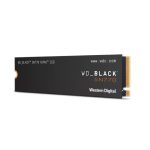 Western Digital Black SN770 de 1 TB, interfaz M.2 PCI Express 4.0 NVMe, SKU WDS100T3X0E, detallado acercamiento del disco con su embalaje.