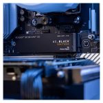 Imagen del disco duro Western Digital Black SN7100 con 2 TB de almacenamiento, tecnología NVMe y interfaz PCIe 4.0, SKU WDS200T4X0E-00CJA0