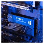 Disco duro Western Digital modelo Blue SN5000 de 500 GB, estándar M.2 PCI Express 4.0 con tecnología NVMe y memoria 3D TLC NAND. SKU: WDS500G4B0E