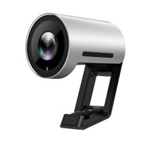 Imagen de la cámara web Yealink UVC30 Room con 8.51 megapíxeles y resolución de 3840 x 2160 píxeles, SKU UVC30 Room en colores negro y plata